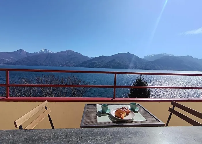 The Balcony On The 公寓 *