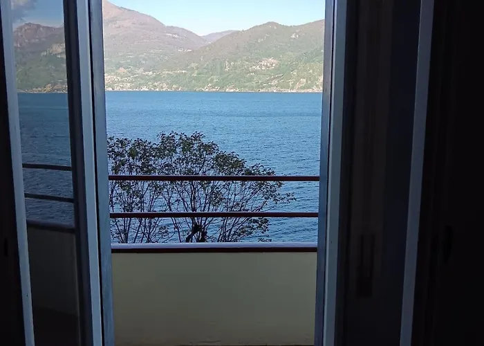 The Balcony On The 公寓 *